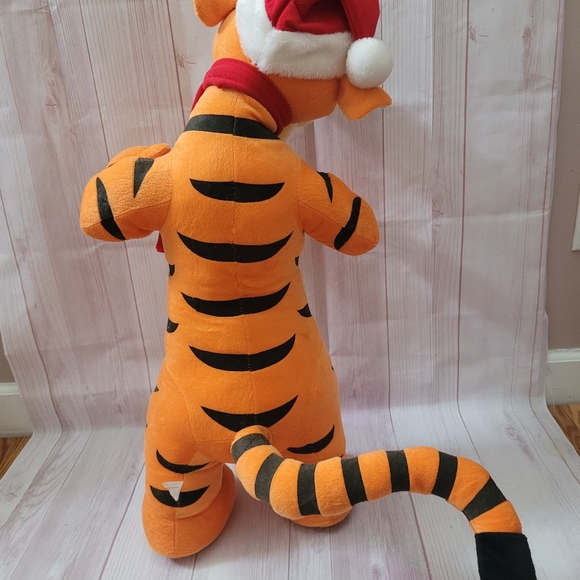 Disney Tigger Door Greeter 27" Christmas Holiday - Picture 4 of 6
